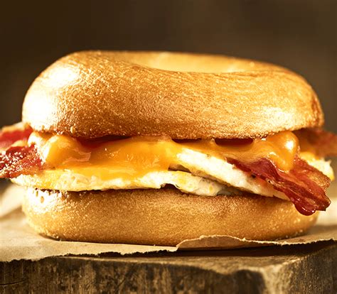 Bacon, Egg and Cheddar on a Bagel - calories, carbs, nutrition