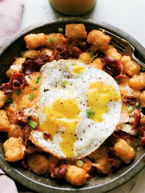 Bacon Egg and Cheese Tots (93309.15) - calories, carbs, nutrition