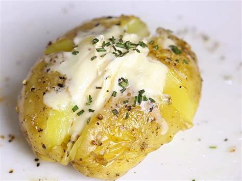 Baked Potato with Butter & Sour Cream - calories, carbs, nutrition