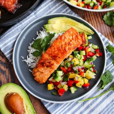 Baked Salmon with Pineapple Salsa - calories, carbs, nutrition