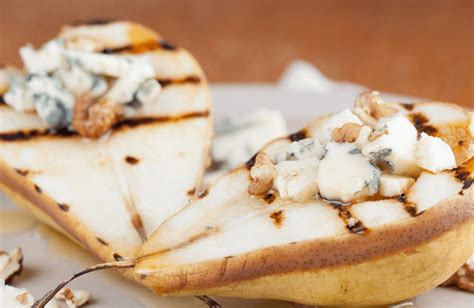 Balsamic & Blue Cheese Grilled Pears - calories, carbs, nutrition