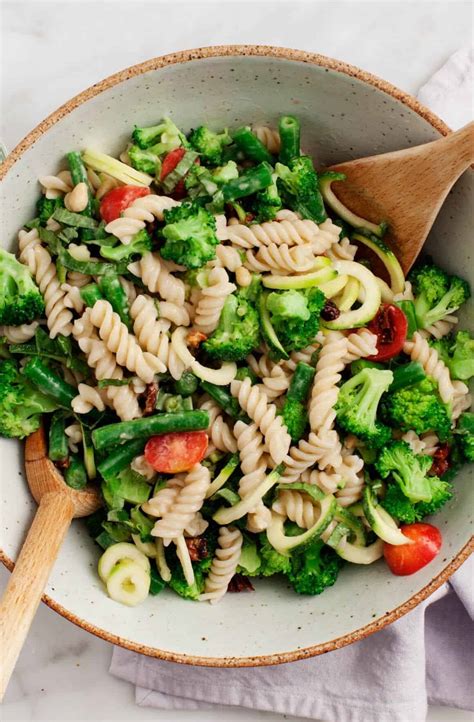 Balsamic Broccoli Pasta Salad - calories, carbs, nutrition