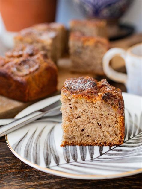 Banana Cake, Vegetarian - calories, carbs, nutrition