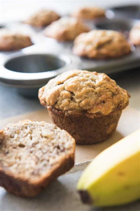 Banana Walnut Muffin - calories, carbs, nutrition