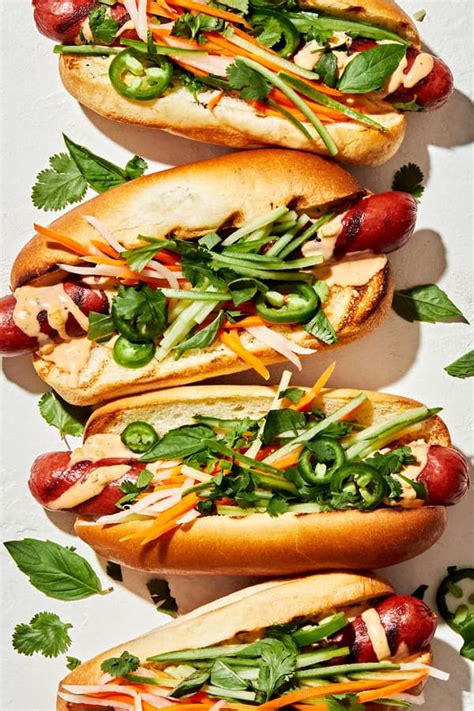 Banh mi hotdog - calories, carbs, nutrition