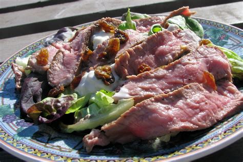 Beef Bleu Salad with Balsamic and Basil Dressing - calories, carbs, nutrition