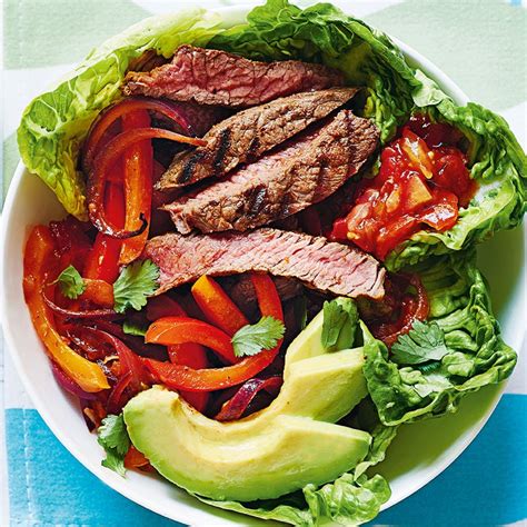 Beef Fajita Salad - calories, carbs, nutrition