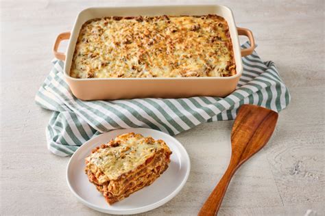 Beef Lasagna Casserole - calories, carbs, nutrition
