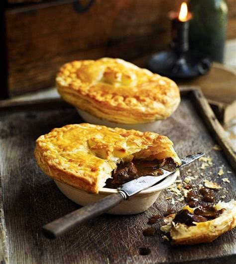 Beef, Mushroom & Ale Pie with Oven Roasted Vegetables - calories, carbs, nutrition