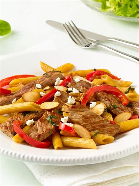 Beef Stir Fry with Penne Pasta SMALL - calories, carbs, nutrition