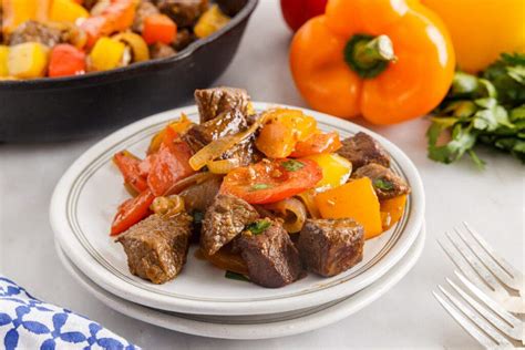 Beef Tips with Grilled Onions & Peppers - calories, carbs, nutrition