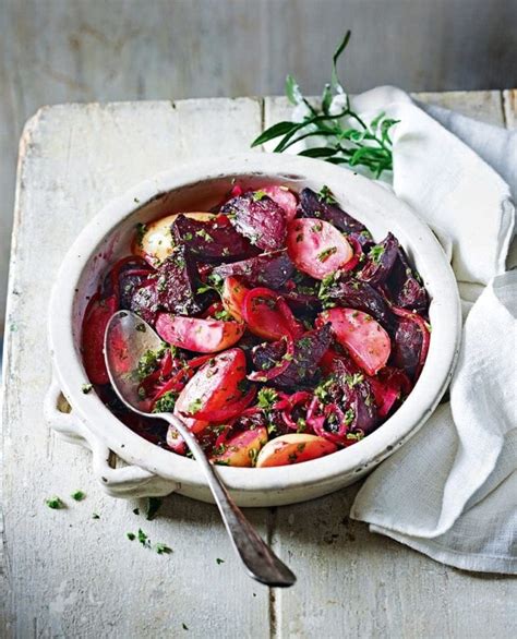 Beetroot & Onion Salad - calories, carbs, nutrition