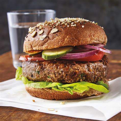 Black Bean Burger with White Bun - calories, carbs, nutrition