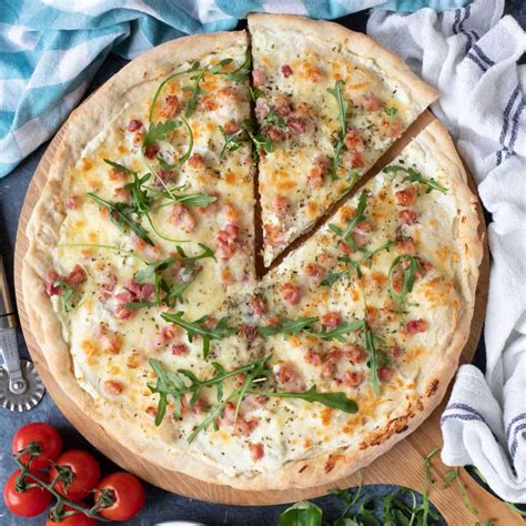 Blanco Pizza - calories, carbs, nutrition