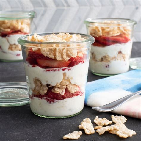 Blendables Strawberry Banana Parfait - calories, carbs, nutrition