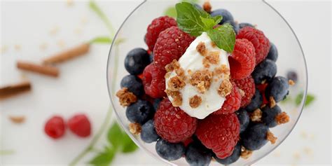 Blendables Three Berry Parfait - calories, carbs, nutrition