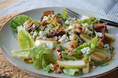 Blue Cheese Salad - calories, carbs, nutrition