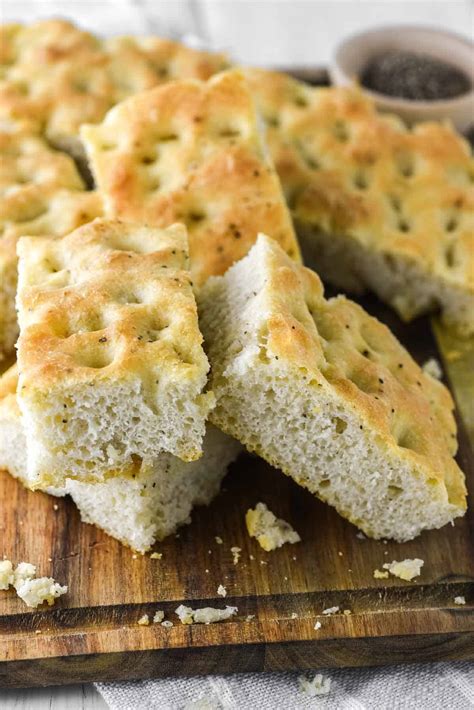 Bread Focaccia Black Pepper HSP SLC=3x4 - calories, carbs, nutrition