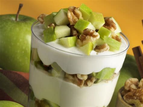 Brie, Apple and Walnut Parfait - calories, carbs, nutrition