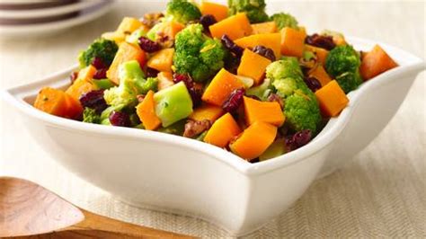 Broccoli and Squash Medley - calories, carbs, nutrition