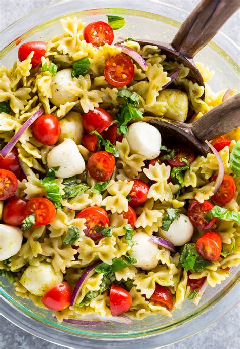 Broccoli, Basil and Pasta Salad - calories, carbs, nutrition