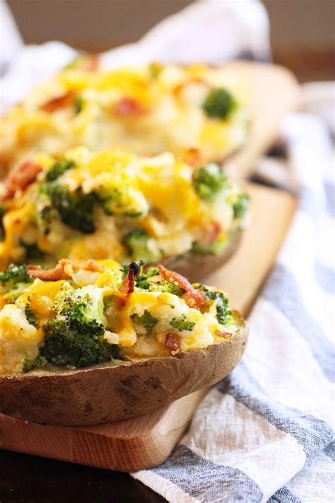 Broccoli, Cheddar and Bacon Stuffed Potato - calories, carbs, nutrition