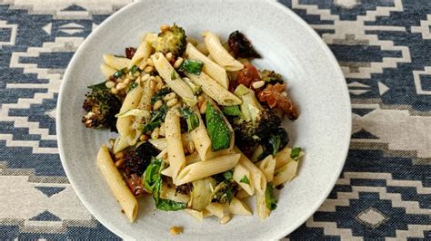 Broccoli with Olives & Sun Dried Tomatoes - calories, carbs, nutrition