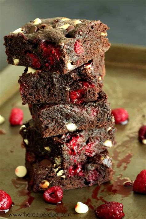 Brownie Triple Chocolate Raspberry Sweet Shot - calories, carbs, nutrition