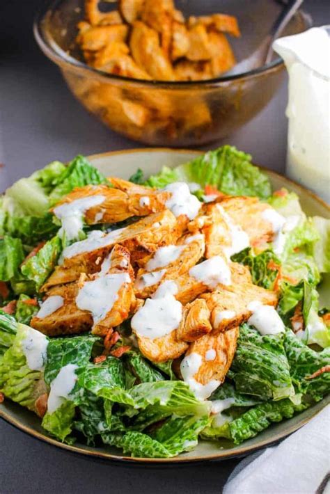 Buffalo Chicken Tossed Salad - calories, carbs, nutrition