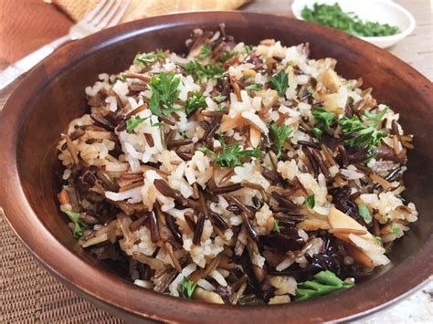 Bulgar and Wild Rice Pilaf with Almonds - calories, carbs, nutrition