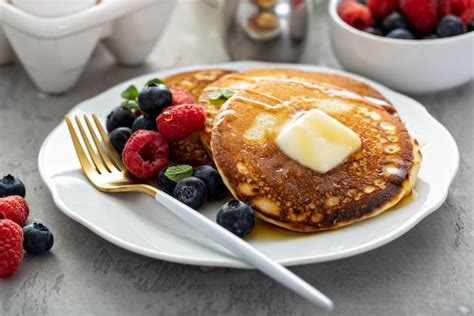 Buttermilk Pancakes, with Syrup - calories, carbs, nutrition