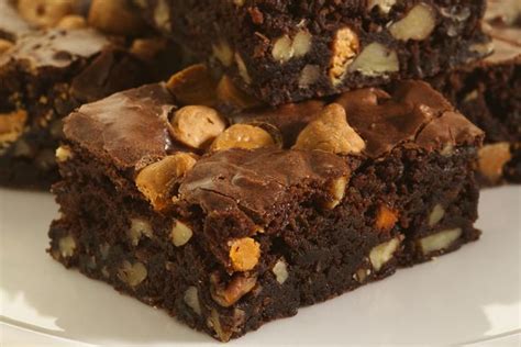 Buttery Rum Pecan Brownies - calories, carbs, nutrition