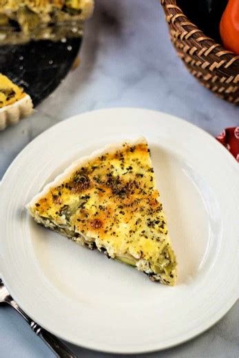 California Quiche - calories, carbs, nutrition