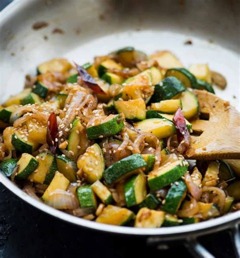 Cantonese Stir-Fry with Zucchini - calories, carbs, nutrition