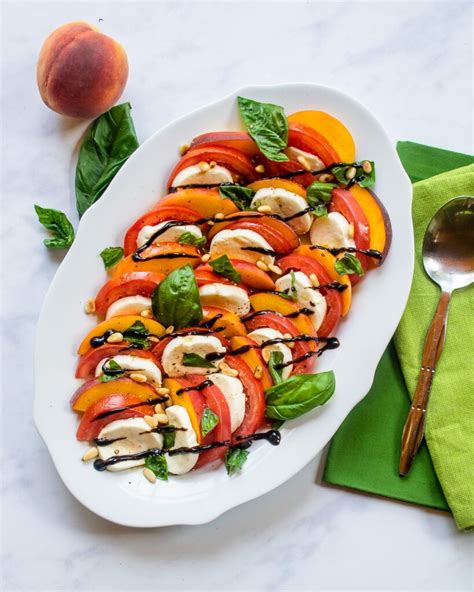 Caprese Salad Plate - calories, carbs, nutrition