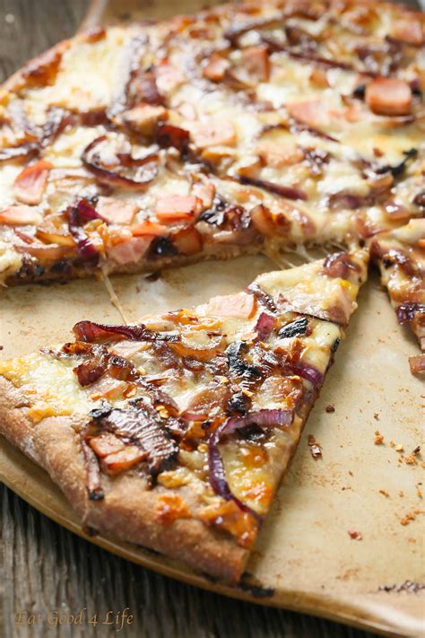 Caramelized Onion and Chicken Pizza Wheat Crust - calories, carbs, nutrition