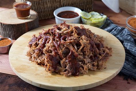 Carolina Pulled Pork Platter - calories, carbs, nutrition