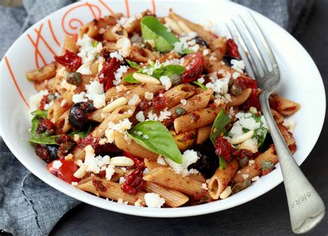 Cashel Blue, Sun-Dried Tomato & Penne Pasta Salad - calories, carbs, nutrition