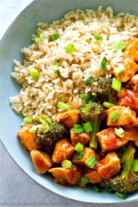 Cashew Chicken with Broccoli and Rice in a Bowl - calories, carbs, nutrition