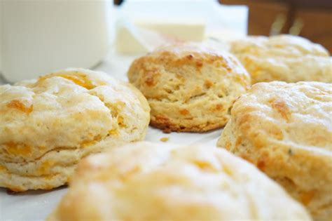 Cheddar Buttermilk Biscuit - calories, carbs, nutrition