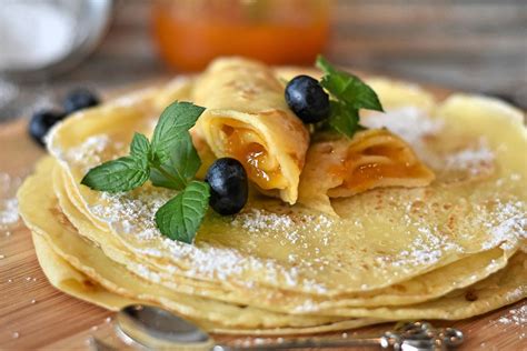 Cheese Blintzes with Toppings - calories, carbs, nutrition