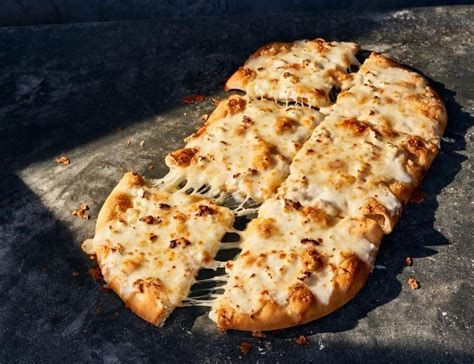 Cheese Flatbread Pizza - calories, carbs, nutrition