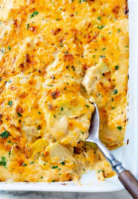 Cheesy Scalloped Potatoes - calories, carbs, nutrition