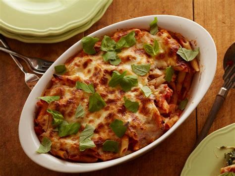 Cheesy Spinach Baked Penne - calories, carbs, nutrition