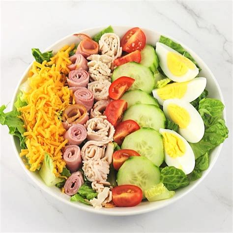 Chef Shaker Salad: Lettuce Tomatoes Swiss Cheese Turkey Ham Italian Dressing (103121.0) - calories, carbs, nutrition