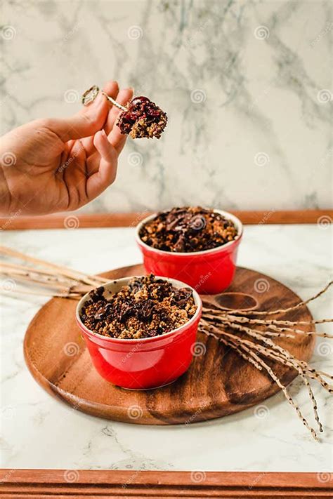 Cherry Crumble Granola - calories, carbs, nutrition