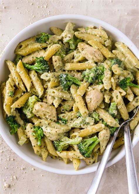 Chicken and Broccoli Pasta Dijon - calories, carbs, nutrition