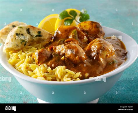 Chicken and Lentils Vindaloo with Rice and Naan - calories, carbs, nutrition