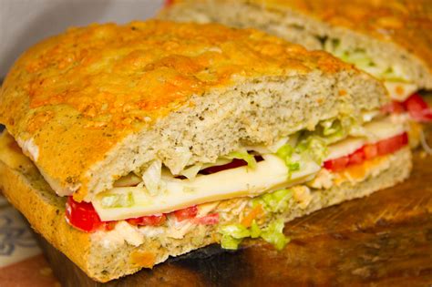 Chicken, Arugula, Pesto on Focaccia - calories, carbs, nutrition