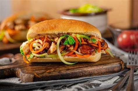 Chicken Banh Mi Sandwich - calories, carbs, nutrition